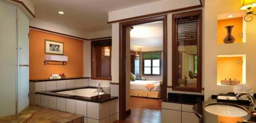 Water Chalet Or Premium Tower Seaview Port Dickson , Private Room