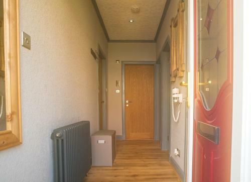 Luxury Super Central Cottage With A Hot Tub/ Gym