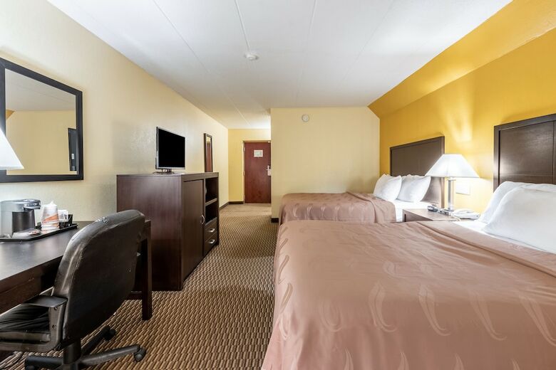 Hotel Days Inn & Suites Cincinnati