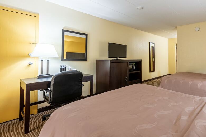 Hotel Days Inn & Suites Cincinnati