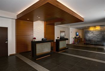 Six South St. Hotel