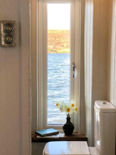 The Lodge In The Loch