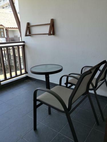 Hostal Pd Luxury Water Chalet