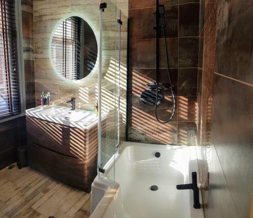 Cottage Grove Homestay Rooms