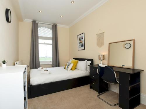 Pass The Keys Amazing Views 2 Bed Central Apartment