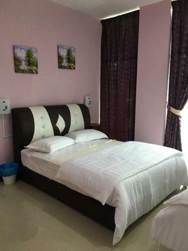 Paka Tamim Seaview Hotel
