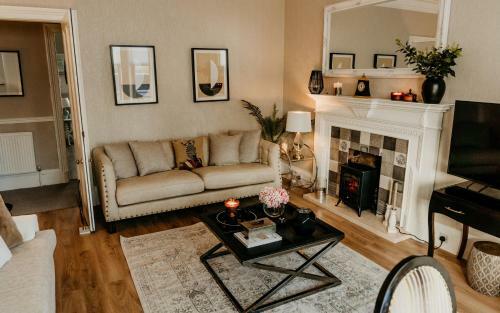 Unique Beach 2 Bedroom Town House, Golf Paradise