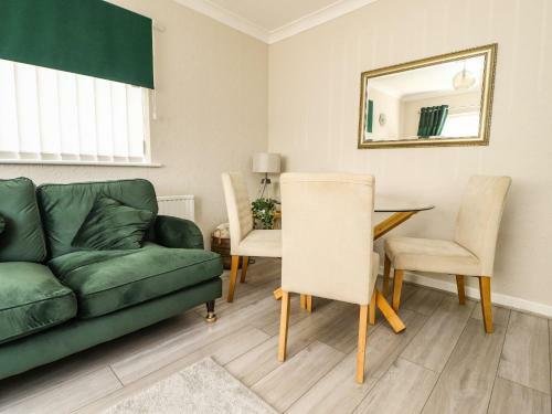 2 Pine Grove