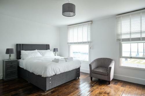 Harbour Front House On The Paragon !