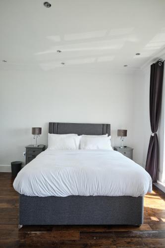 Harbour Front House On The Paragon !