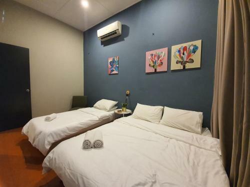 Room 4U Near Gurney Georgetown