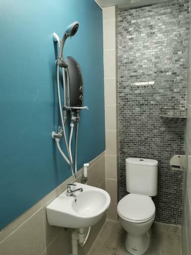 Color Mixed Home Hostel Room Share Bathroom