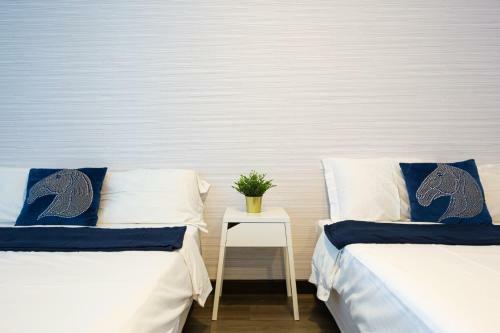 Maritime Suite Apartment By Dwell