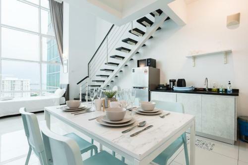 Maritime Suite Apartment By Dwell