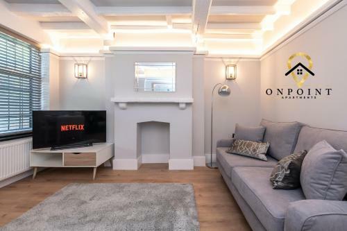 Onpoint -fresh Apartments With Parking!
