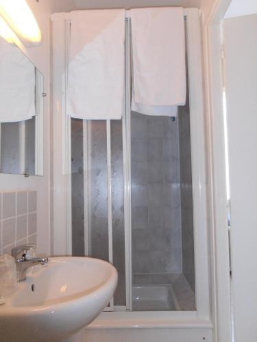 Le Crystal Hotel