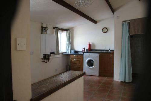 Lower Whitsleigh Farm Cottage