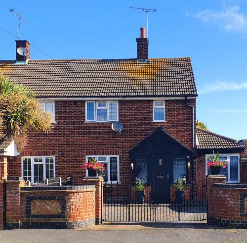 Stylish And Cheerful Property