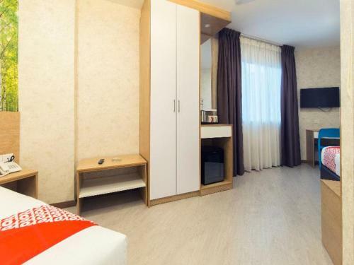 Oyo 44019 Nas Hotel
