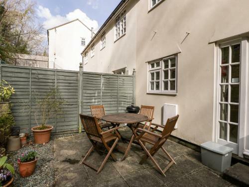 5 Wye Rapid Cottages