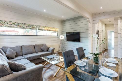 Roydon Marina Village Lodges