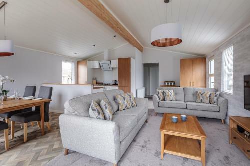 Roydon Marina Village Lodges