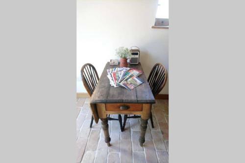 The Dovecote - Unique Self-contained 1bed Renovated Barn