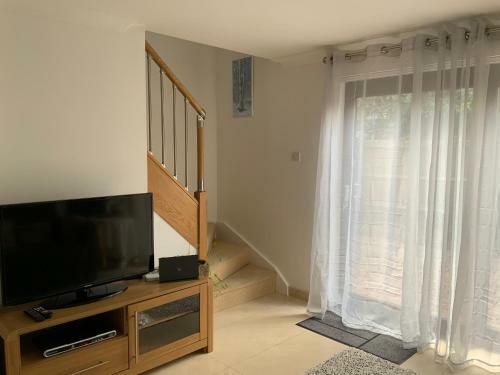 Entire Residential House St Albans