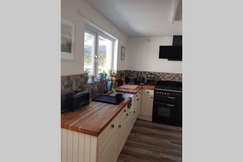 Beautiful Cottage In Central St Columb Major