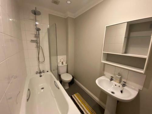 Crofton House Garden Apartment