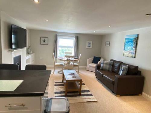 St Margarets Penthouse Apartment