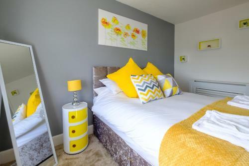 Bright Executive Apartment With Views Of Solent