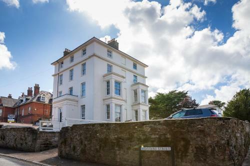 Bright Executive Apartment With Views Of Solent
