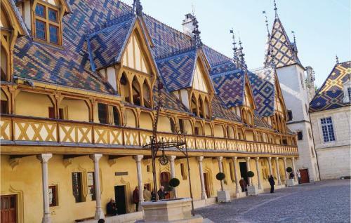 Holiday Home Ruffey Les Beaune Qr-1406