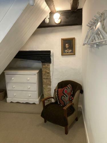 Oak Corner