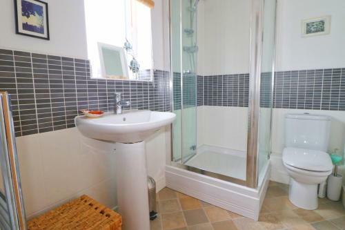Modern Holiday Home Central St Merryn