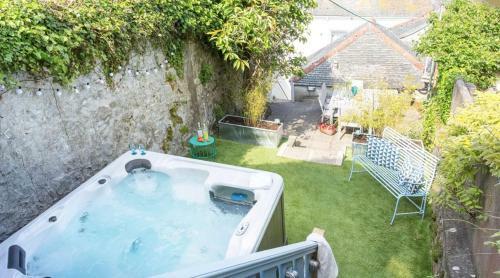 Waves End, St Ives, Hot Tub And Parking