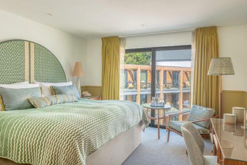Harbour Beach Club & Hotel