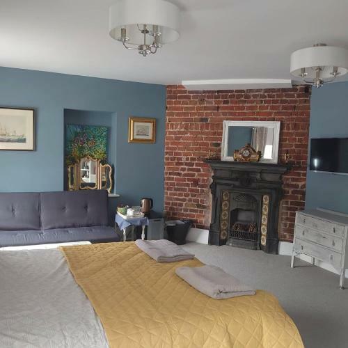 Hostal Number 37 Ash Village
