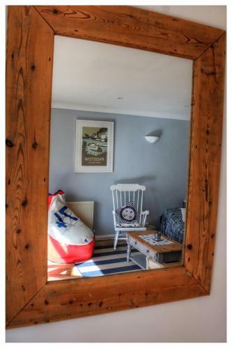 Apartamento Self Contained Flat With Private Garden & Parking