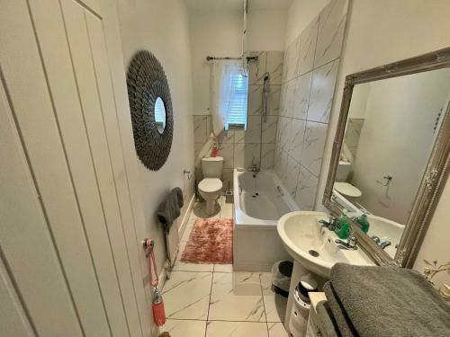 Mirror Apartment