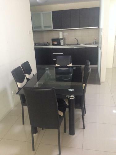 Apartamento Obsom Suites At Taragon Kl