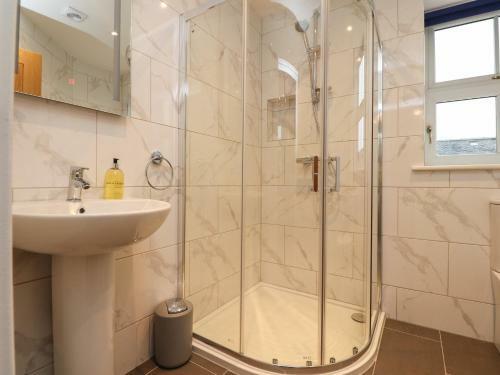 2 Hull House Cottage