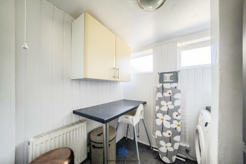 Lovely House/city Centre/parking/netflix/sleeps 5