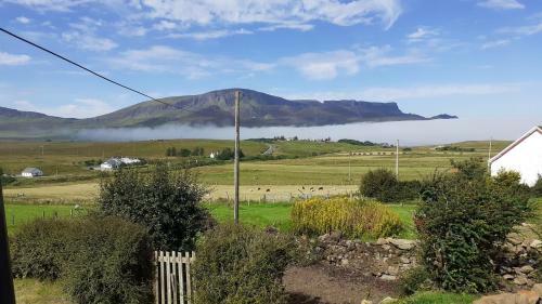 Bed & Breakfast Tigh Quiraing- Heather