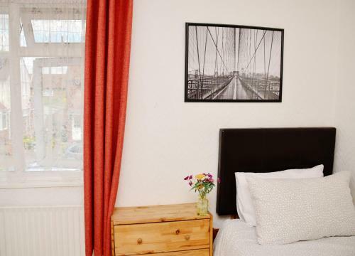 Dreams Serviced Accommodation- Staines/heathrow