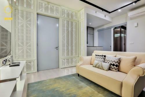 Hotel Expressionz Suites By V&c
