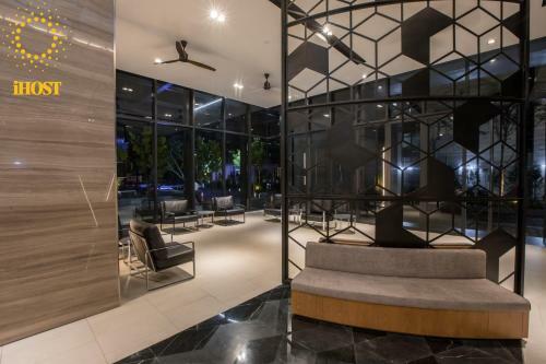 Hotel Expressionz Suites By V&c