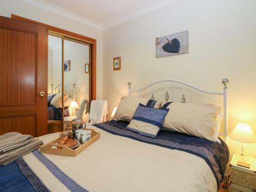 77 Malcolm's Mount West