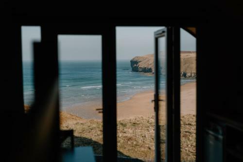 Strathy Bay Pods